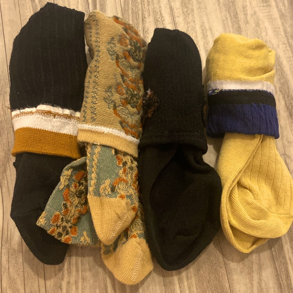 *(NEW)* *4 PCK SOCKS* (ALL UNIQUE PRINTS) 🧦 SHEIN - Picture 4 of 17